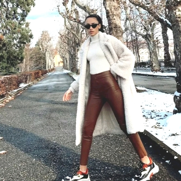 NWT ZARA | High-Waisted Faux Leather Leggings - Picture 1 of 10